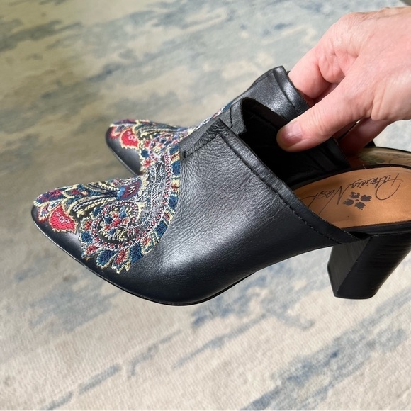 WESTERN Patricia Nash Black & Blue Embroidered Roberta Leather Mule SIZE 7 - Picture 7 of 8